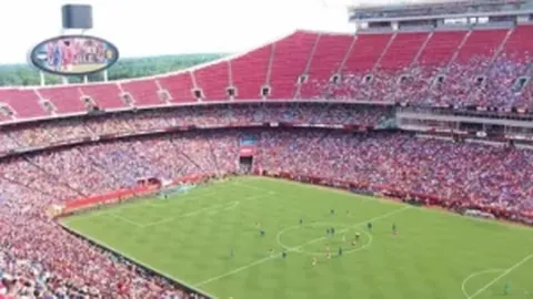 切赫辉煌2010启航，桑切斯创新纪录成英超助攻门将第一传奇！